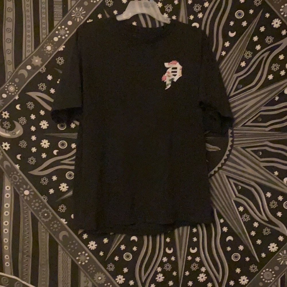 cute oversized shirt!!
